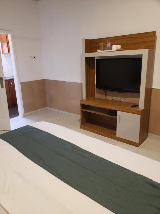 Hgl Guest House East Legon Exterior photo